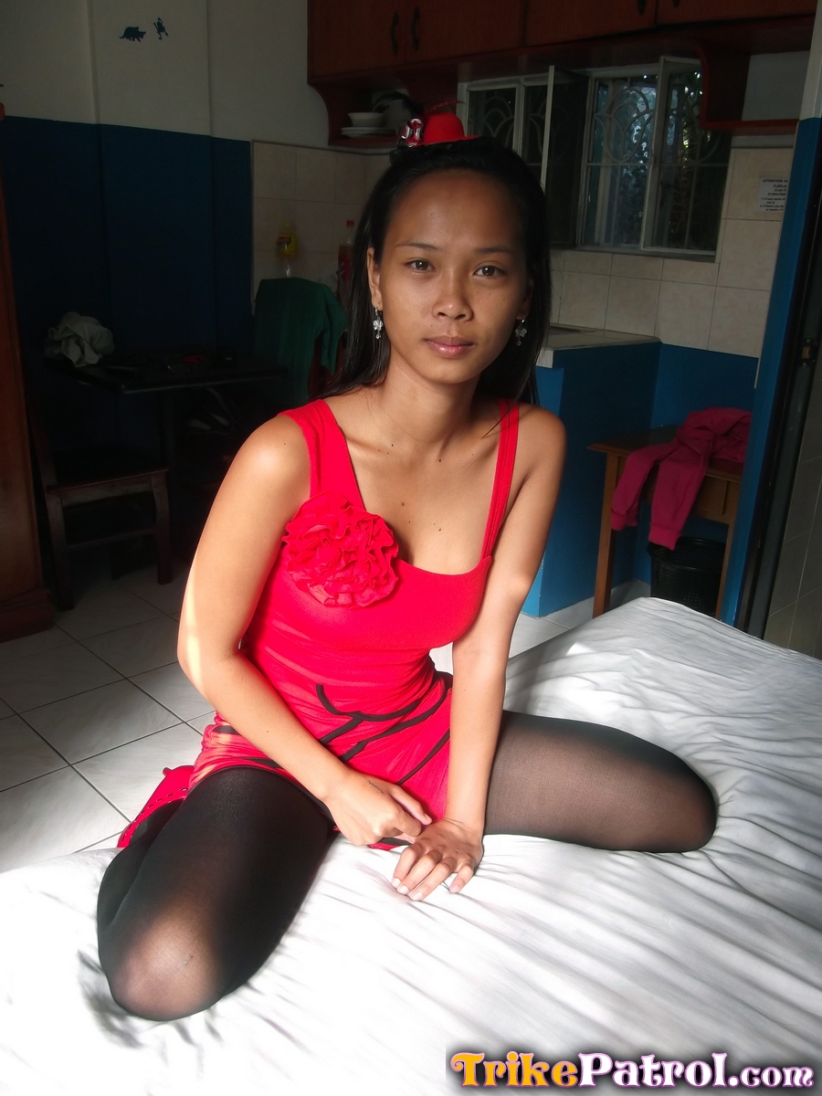 Young Nude Philippine Pussy